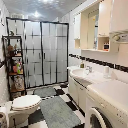 Cozy 2+1 With Big Pool , 150m From Sea. アパート *