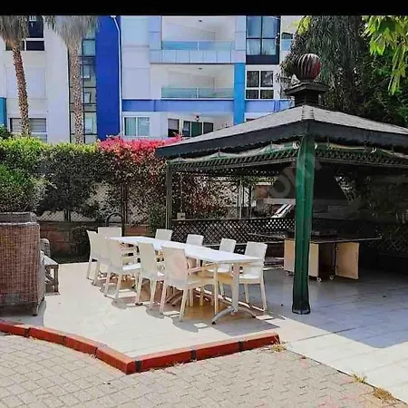 Cozy 2+1 With Big Pool , 150m From Sea. Αλάνια
